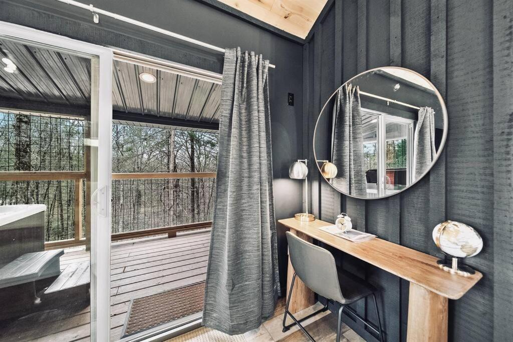 Honeymoon Couples Cabin Secluded, Hot Tub, Views Сев'єрвілл Екстер'єр фото
