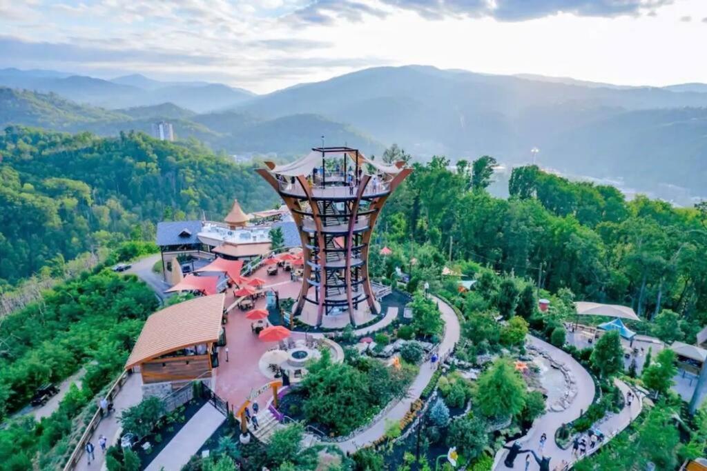 Honeymoon Couples Cabin Secluded, Hot Tub, Views Сев'єрвілл Екстер'єр фото